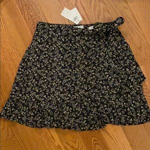 NWT Hollister wrap skirt